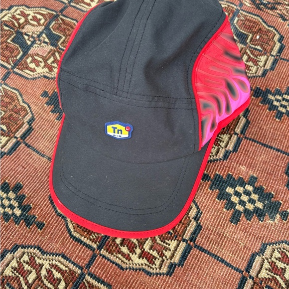 Supreme + Nike Black and Red Hat - Picture 1 of 4
